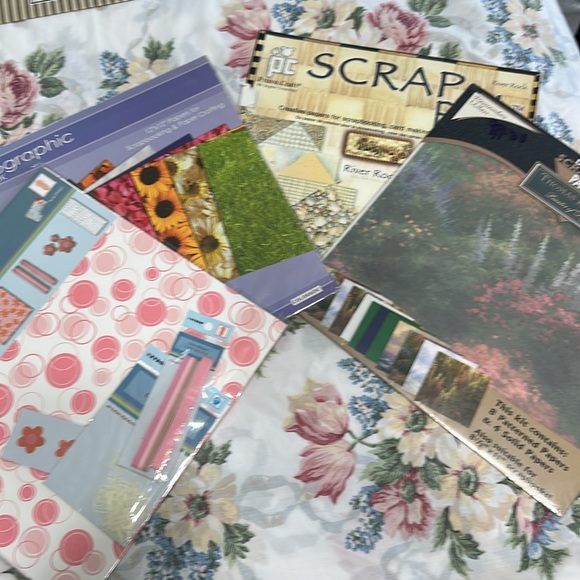 Scrapbook Assorted Paper Packs - Green, Blue, Brown New with tags 12 x 12 - Picture 3 of 4